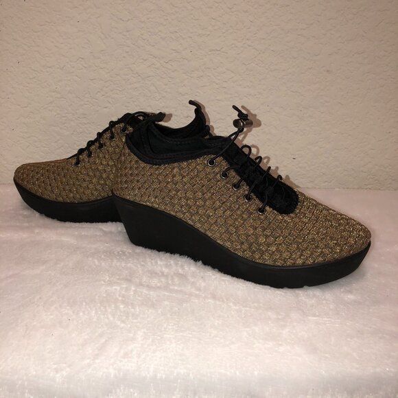 Steve By Steve Madden Shoe=Comfort Stretch Wedge Heel - Picture 1 of 11